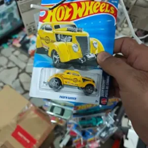 Hot Wheels Basic Mainlines Die Cast Car - Random Assortment ( Imported Edition Without MRP ) 1:64 Scale ( default, Standard )