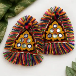 Handmade Navratri Triangle Hath Panja – Boho Mirror Work Haathphool with Cowrie Shells & Ghungroo, Pack of 2 ( multicolor, OS )